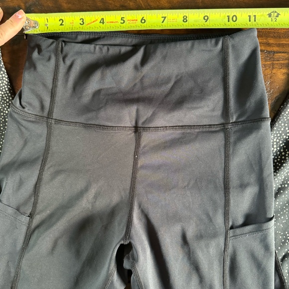 Zyia Black Reflective Pocket Light N Tight Hi-rise 7/8 26” Leggings Size 2 - Picture 4 of 10